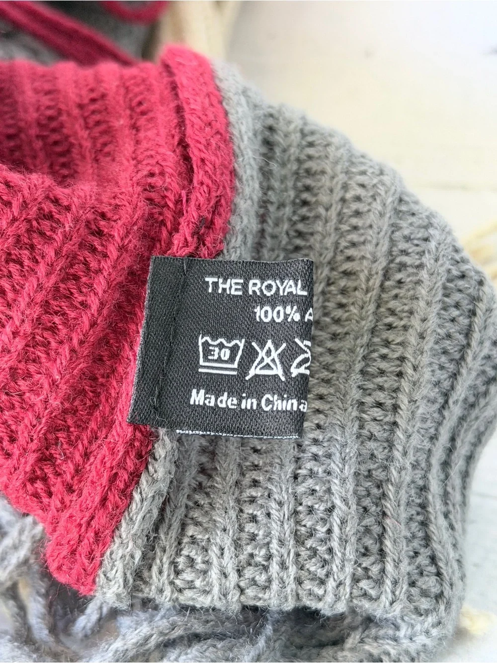 Cozy Two-Tone Fringe Throw Blanket — Red, Gray & Cream